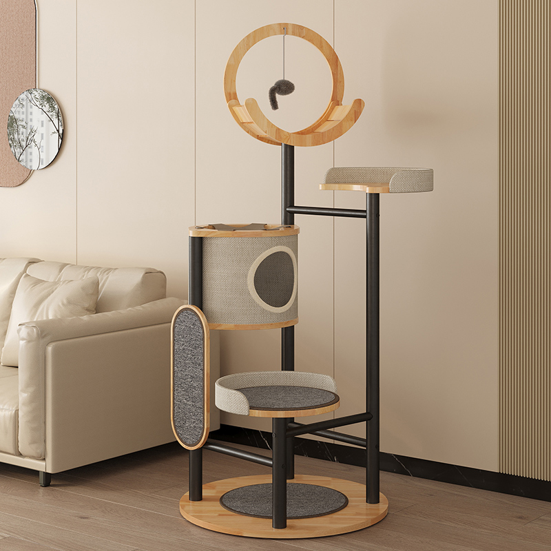 Gumové dřevo a ocelová věž kočky lezení stromu Gumové dřevo a ocelová věž kočky lezení stromu