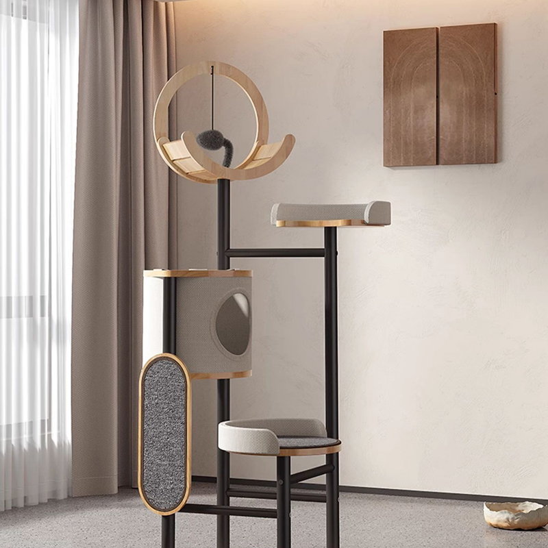 Gumové dřevo a ocelová věž kočky lezení stromu Gumové dřevo a ocelová věž kočky lezení stromu